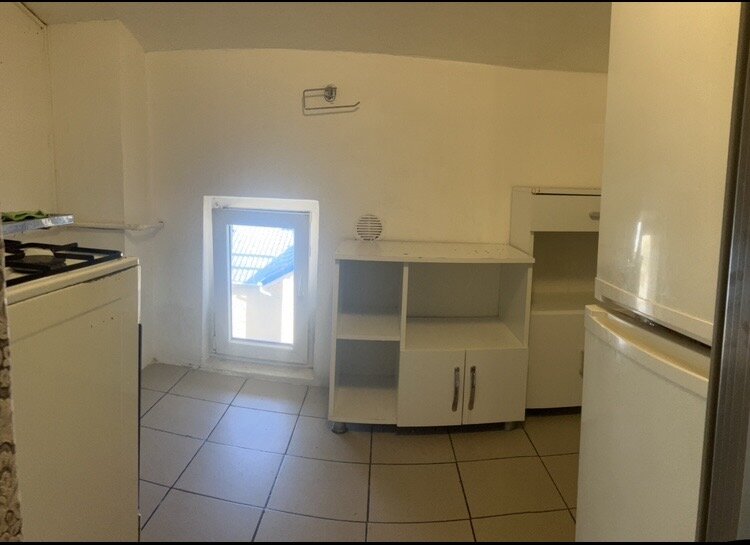 Titan, Bl 1 Decembrie, Auchan