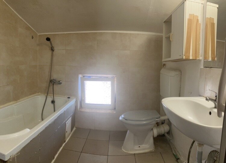 Titan, Bl 1 Decembrie, Auchan